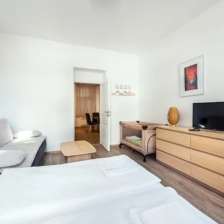 Family Apartments Praha 6 Exterior photo